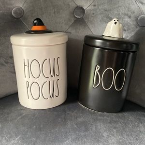 Boo 👻 hocus pocus 🧙🏻‍♀️ containers with lids